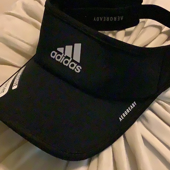 Adidas Woman’s comfy visor- brand new - Picture 5 of 10